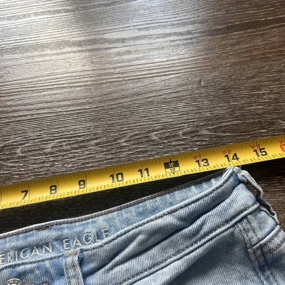 American Eagle Women Size 8 Jeans Mom Straight Light Wash Pants Strigid Stretch - Picture 16 of 16